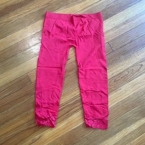 Red capri leggings